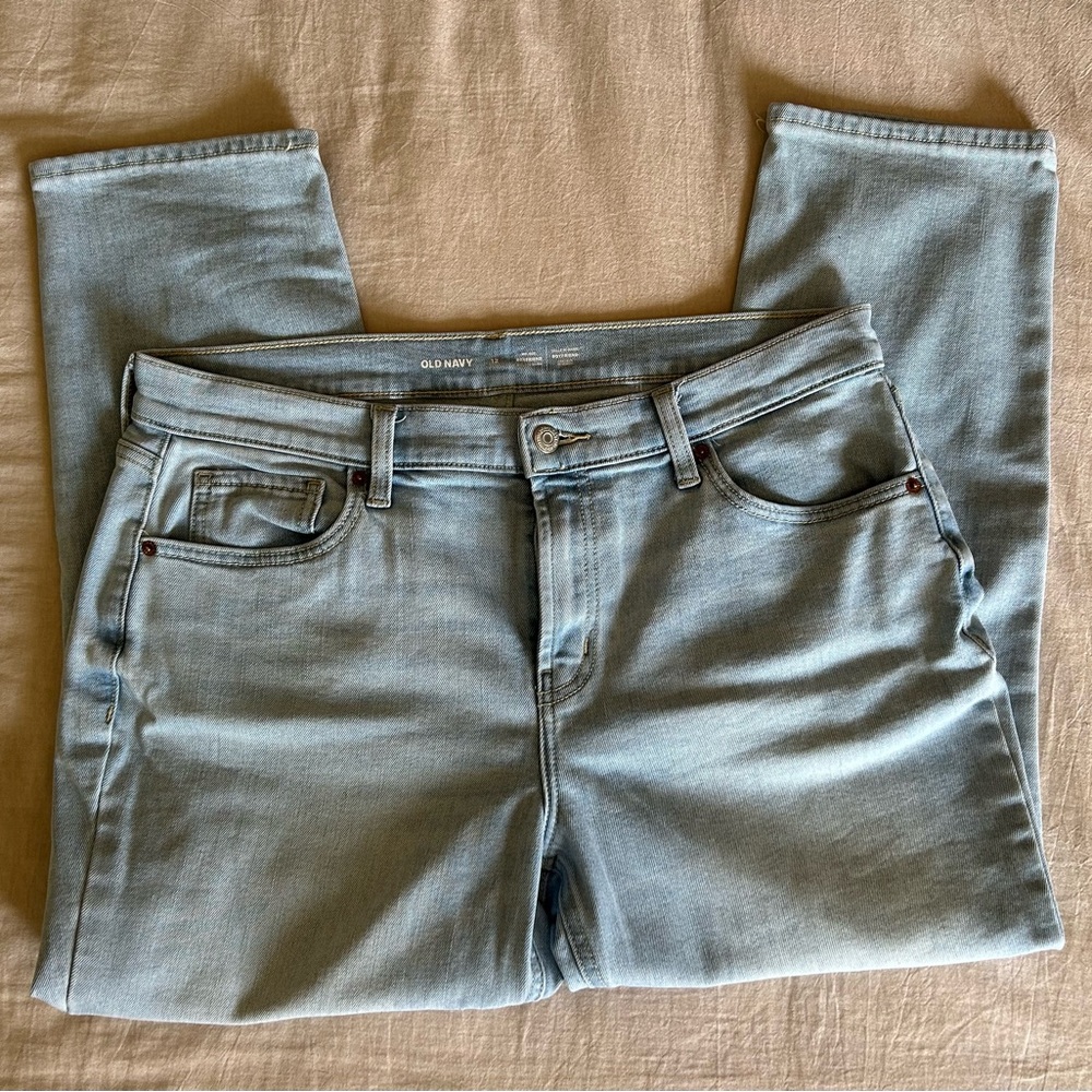 Old Navy Mid-Rise Boyfriend Jeans